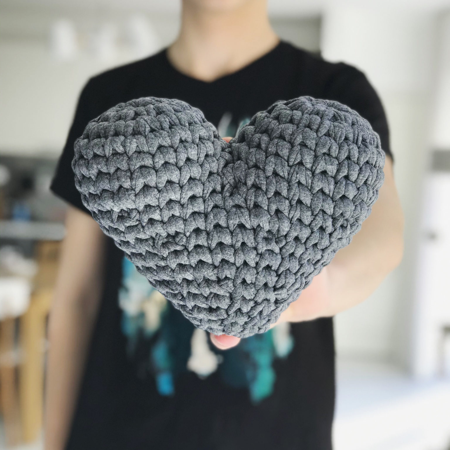 A big dose of amigurumi LOVE - heart pattern | lilleliis