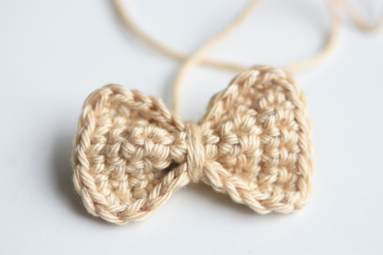 Crochet bow 3 sizes Free crochet pattern lilleliis