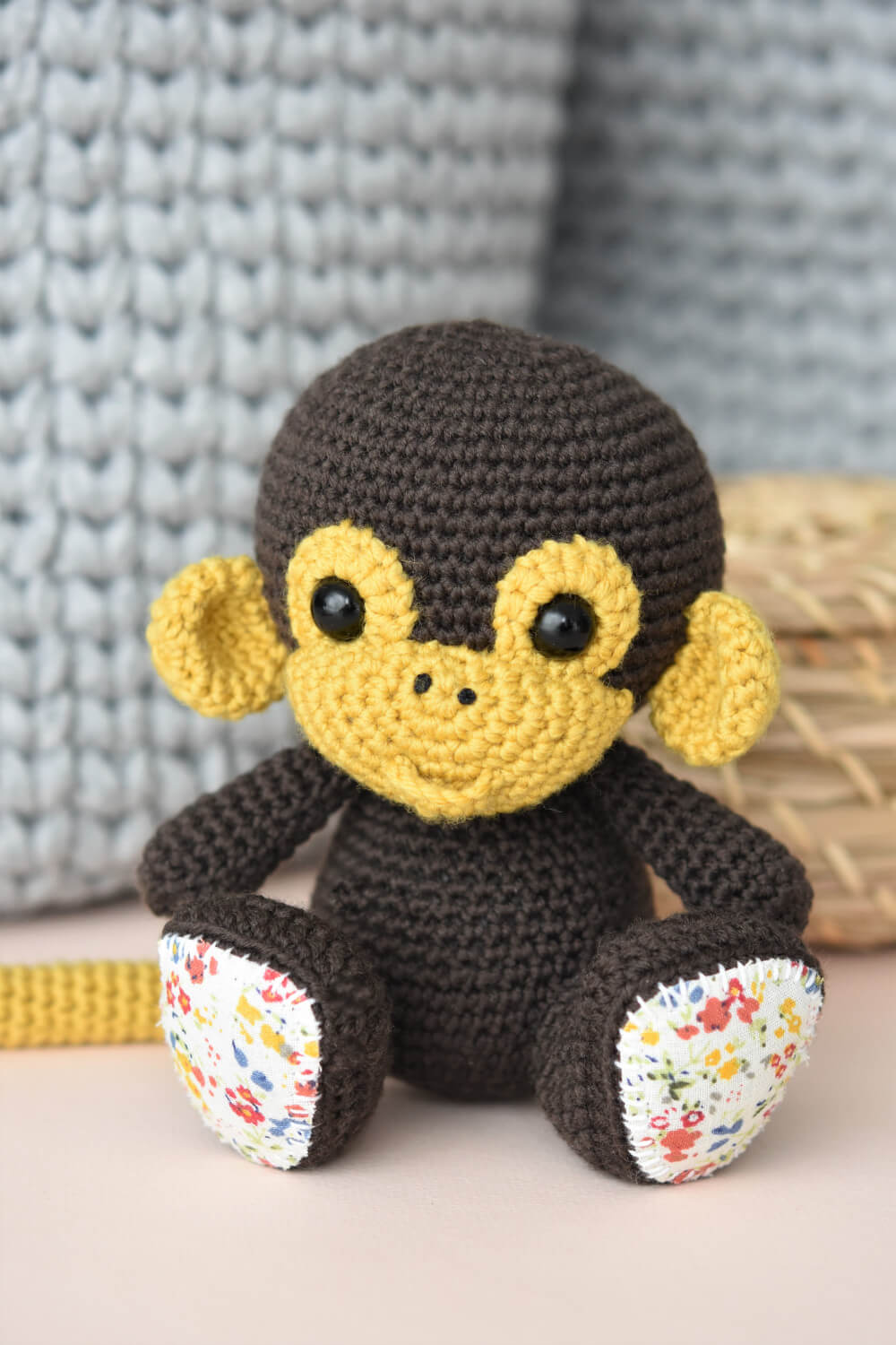 Johnny the Monkey - Amigurumi.com  Crochet monkey, Crochet projects,  Crochet crafts
