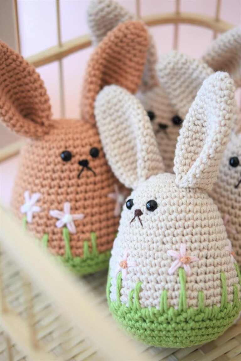 Amigurumi spring bunny | Free crochet pattern | lilleliis