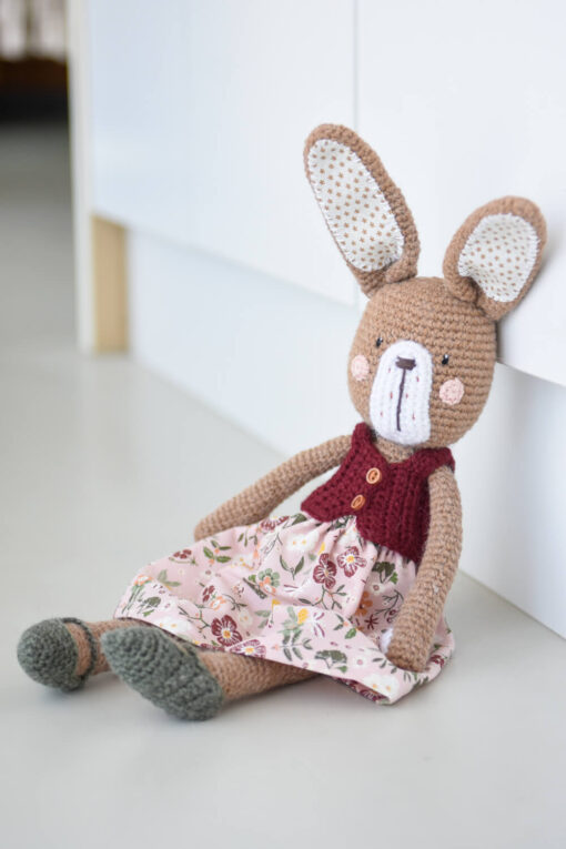 crochet dressed up bunny