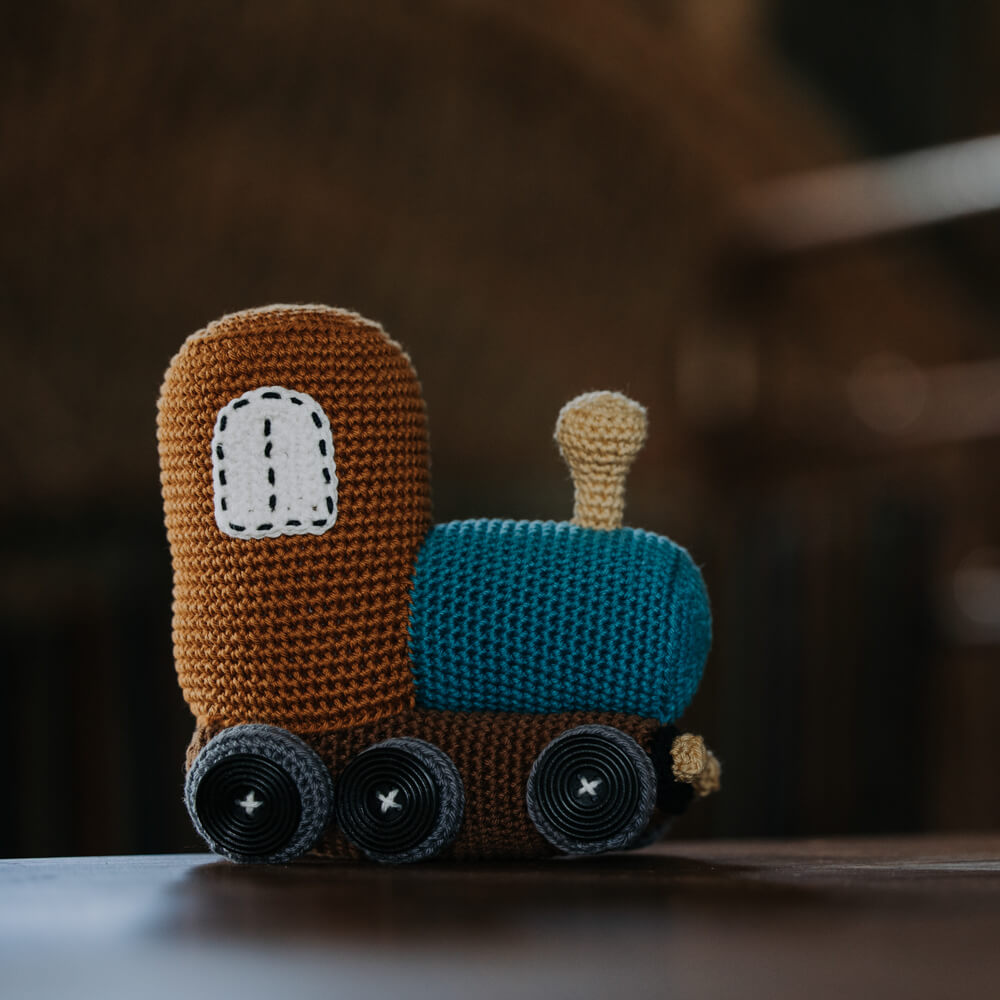 crochet train loco